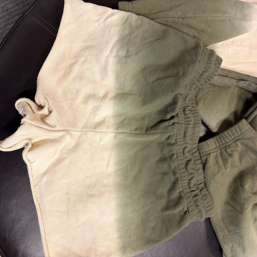 True Religion Gradient Sweatshirt and Shorts Set - Picture 4 of 5